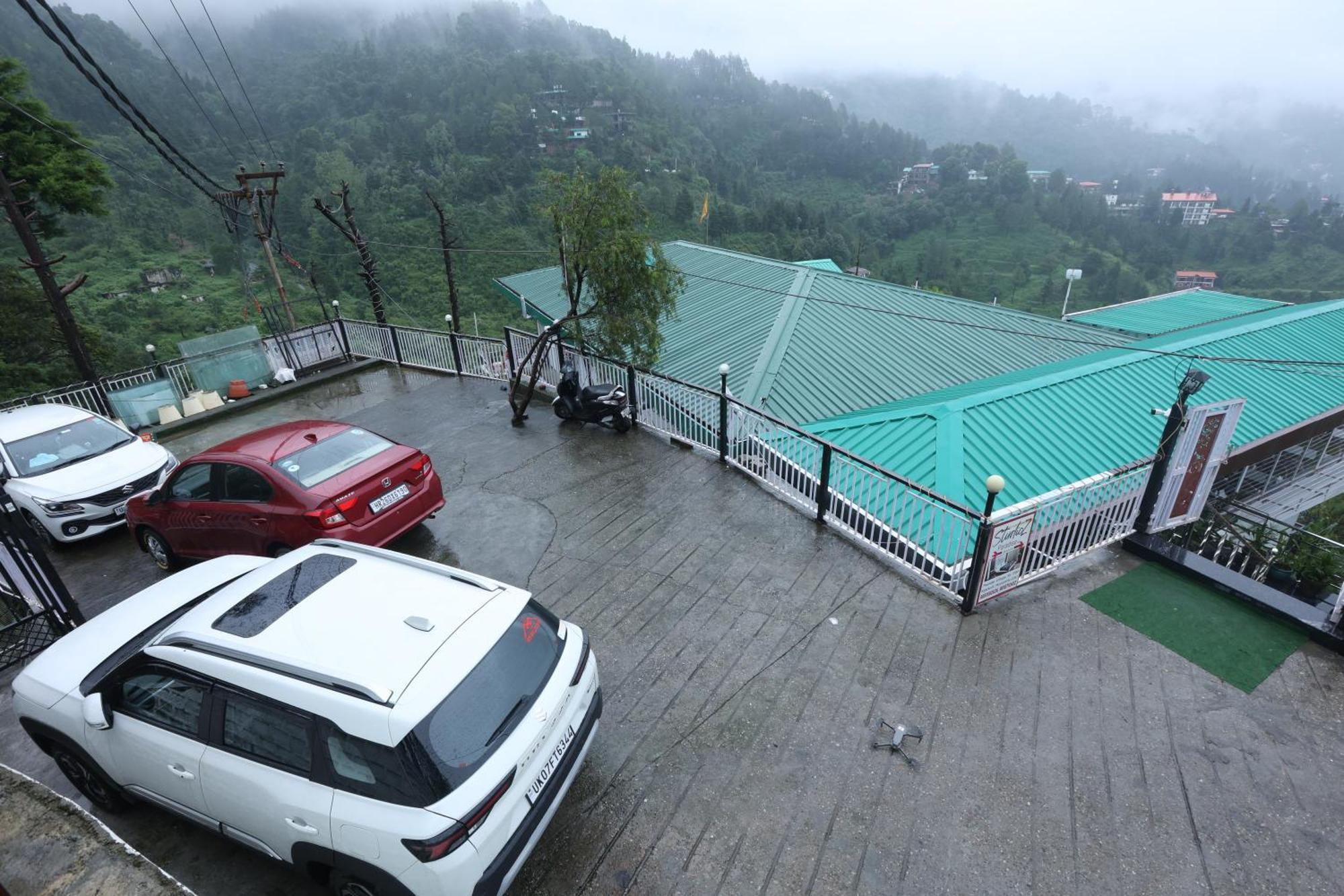 Studioz Paradise Hills Mussoorie Exteriör bild
